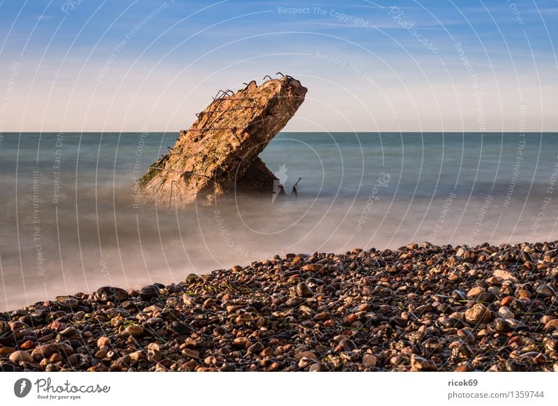 Bunkerreste Strand Natur Landschaft Wasser Wolken Küste Ostsee Meer Stein Beton blau Ferien & Urlaub & Reisen ruhig Tourismus Wand Wustrow Fischland Darß