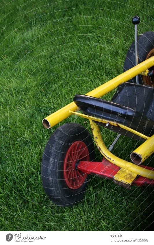 Rennsemmel (2. Runde) Tretroller Wagen Fahrzeug gelb grün rot schwarz Felge Spielzeug fahren Spielen Autorennen Freizeit & Hobby Nachmittag