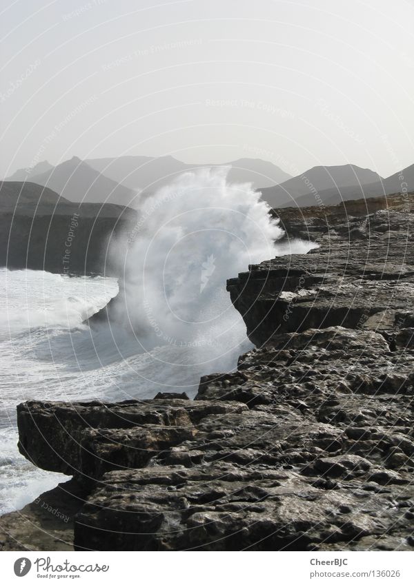 Die Brandung Meer Wellen Ferien & Urlaub & Reisen Fuerteventura Sommer Küste Strand Felsen Wasser