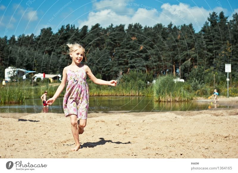 Glückskind Freude Freizeit & Hobby Ferien & Urlaub & Reisen Sommer Sommerurlaub Mensch Kind Kindheit 1 8-13 Jahre Natur Sand Schönes Wetter Wald See Kleid blond