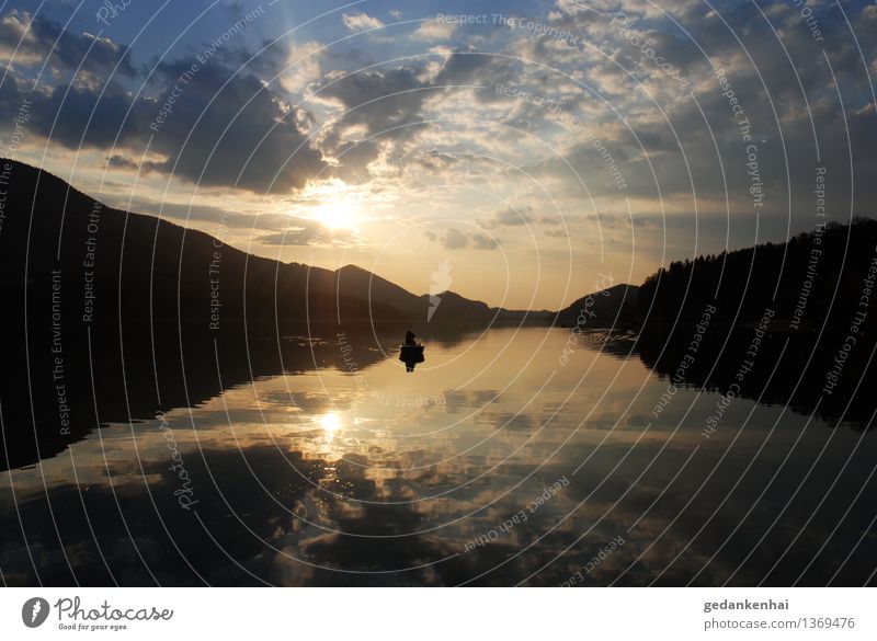 Sonnenuntergang Wassersport Umwelt Natur Luft Sommer Wellen Küste Seeufer atmen Gefühle Stimmung Heimweh Farbe Frieden Fischer ausfahrt ruhe Farbfoto