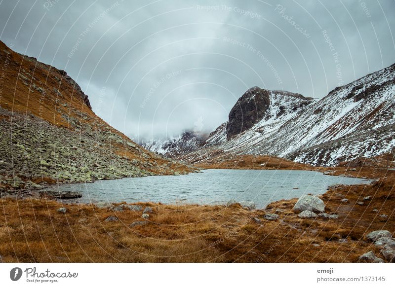 warm&kalt Umwelt Natur Landschaft Wolken Klima Wetter schlechtes Wetter Unwetter Alpen Berge u. Gebirge Gipfel Moor Sumpf See bedrohlich dunkel Schweiz Pass