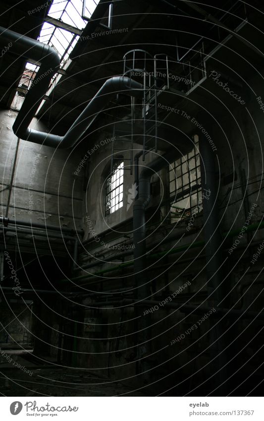 Verlagerung Gebäude Haus Fabrik Dach Deckenbeleuchtung Blech Lüftung Abluft leer Leerstand Arbeit & Erwerbstätigkeit Fenster Wand Maschine dunkel Industrie