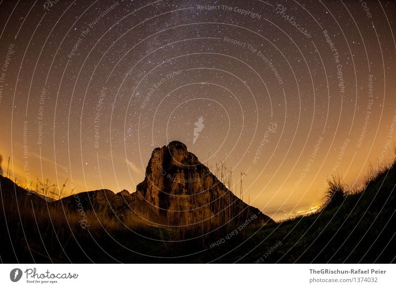 Schweizer Bergen Umwelt Natur Landschaft braun gelb gold weiß Berge u. Gebirge Stern Milchstrasse Fischauge Gras Silhouette Licht Lichtsmog Stimmung Ferne