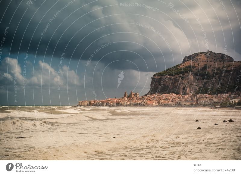 Bedecke deinen Himmel, Zeus! Ferien & Urlaub & Reisen Tourismus Strand Berge u. Gebirge Gemälde Umwelt Natur Landschaft Wolken Unwetter Sturm Küste Hafenstadt