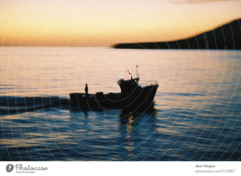 ein tag geht zu ende Wasserfahrzeug Fuerteventura Unschärfe analog Schifffahrt pescador atlantic morro Bewegung