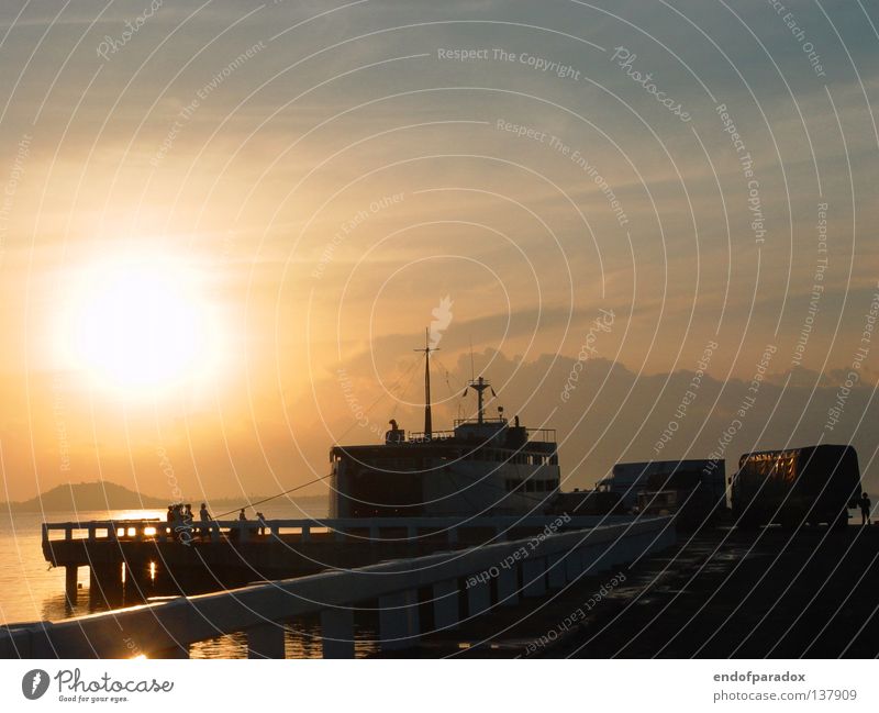 los geht's... Meer Wasserfahrzeug grau ruhig Ferien & Urlaub & Reisen Asien Philippinen Außenaufnahme Schifffahrt ocean sanft blau Frieden Abend Farbe Cebu City