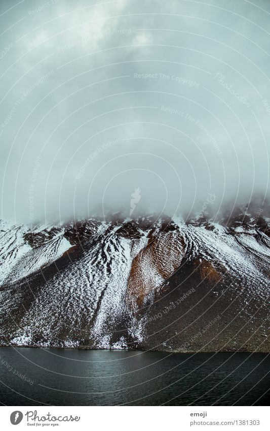 Wintereinbruch Umwelt Natur Himmel Wolken Herbst schlechtes Wetter Unwetter Wind Nebel Schnee Hügel Felsen Alpen Berge u. Gebirge Gipfel Schneebedeckte Gipfel