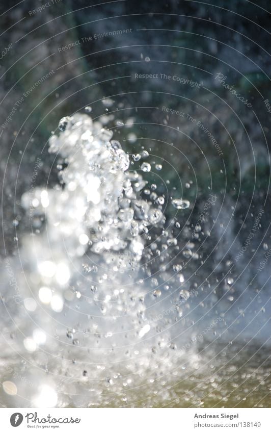 Tränenmeer Meer spritzen Trauer Verzweiflung Schweiz verloren nass kalt Erfrischung Dresden Brunnen Wasser Wassertropfen EM ausgeschieden weinen 1:2 Dönertruppe