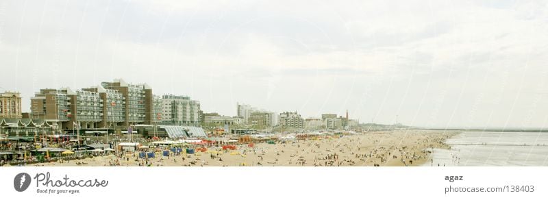 april Meer Strand Ferien & Urlaub & Reisen Erholung Außenaufnahme Ferne Farbfoto Freizeit & Hobby gehen grau Holzbrett horizontal Querformat Himmel Spielen