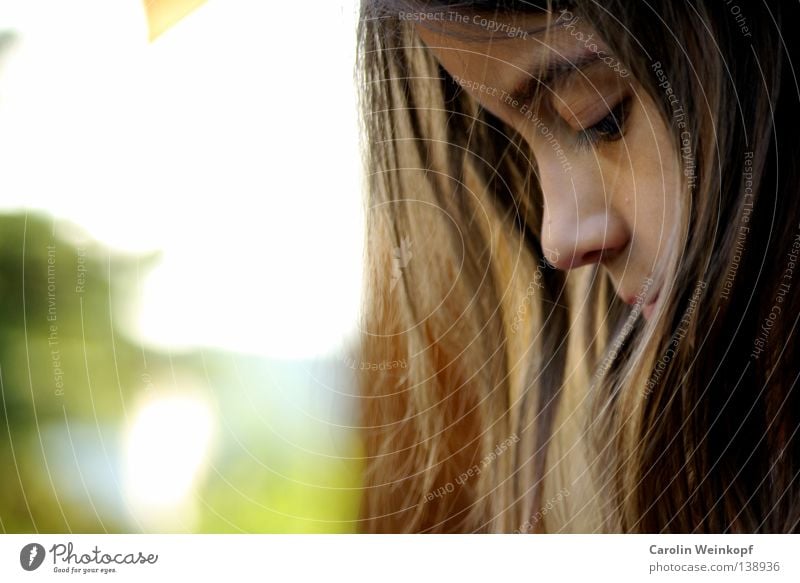 Träumerei. Haare & Frisuren Sommer Sonne Kind Schulkind Mädchen Nase 1 Mensch 3-8 Jahre Kindheit brünett authentisch frech schön Gefühle Zufriedenheit