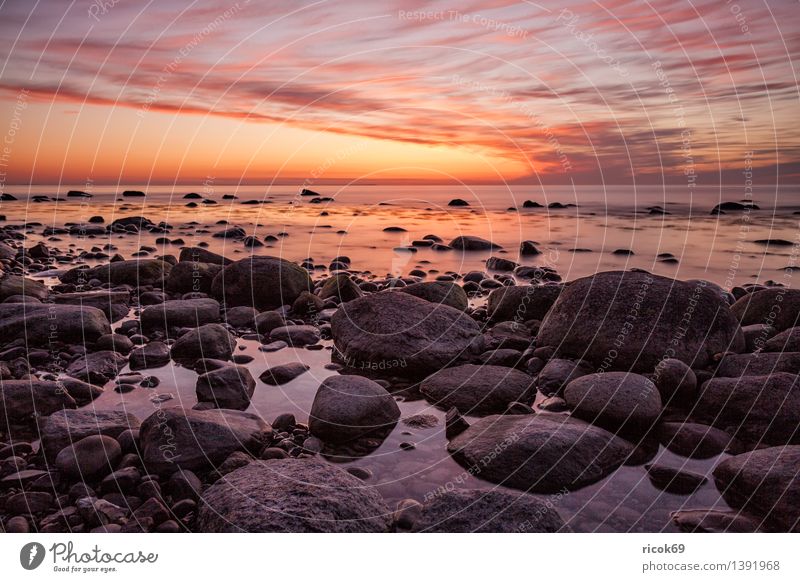 Sonnenuntergang an der Ostseeküste Erholung Ferien & Urlaub & Reisen Insel Natur Landschaft Felsen Küste Meer Stein blau Romantik Idylle ruhig Tourismus