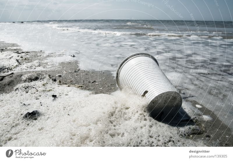 Strandschlecht See Meer Spiekeroog salzig Meerwasser Schaum Brandung Ferien & Urlaub & Reisen Tourist Müll Gesellschaft (Soziologie) Kunststoff Gelber Sack