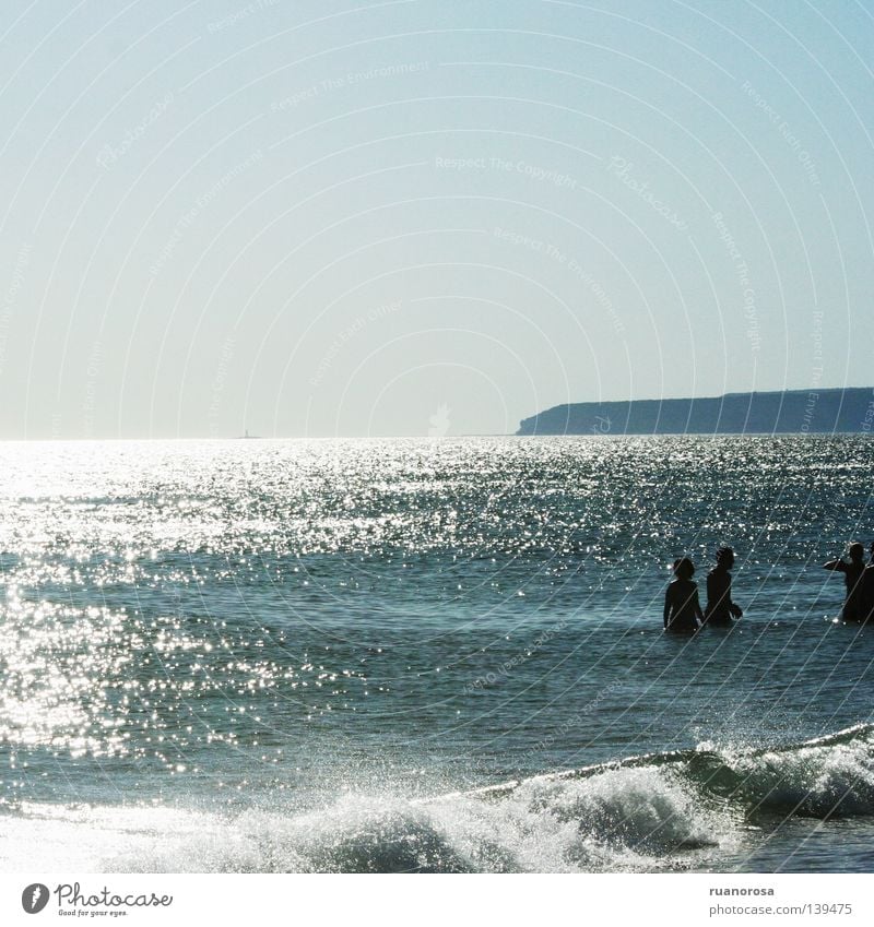 Atlántico Wellen Mensch Himmel Meer Wasser Sommer Küste sea water blue shadows sky wave shine Erholung horizon blau Schatten Lichterscheinung