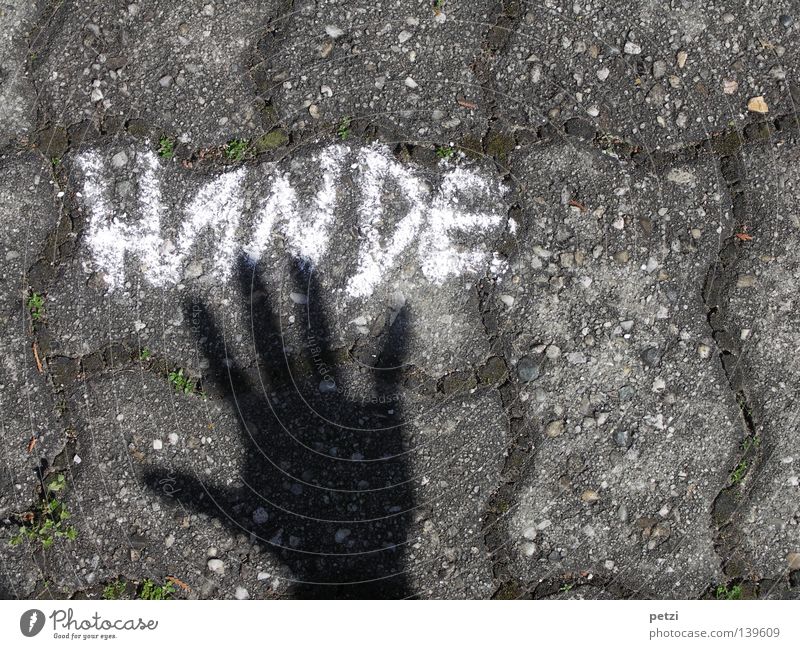 Hände (die schwarze Hand) Finger Straße Wege & Pfade Schriftzeichen Graffiti authentisch Projekt 5 Daumen Wandmalereien Kopfsteinpflaster Steinpflaster