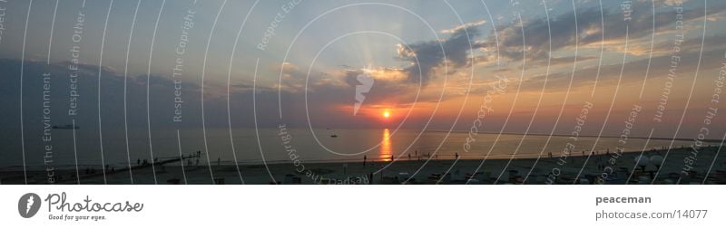 Panorama Strand Borkum bei Nacht Sonnenuntergang Wasser Insel