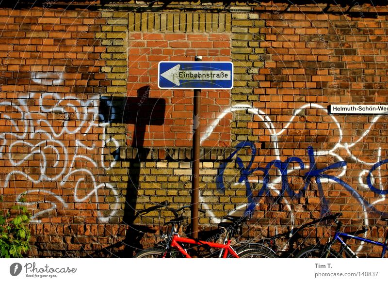 Mauerpark Fahrrad Park Mitte Berlin-Mitte Einbahnstraße verfallen Pberg Tim Tino Trzoska