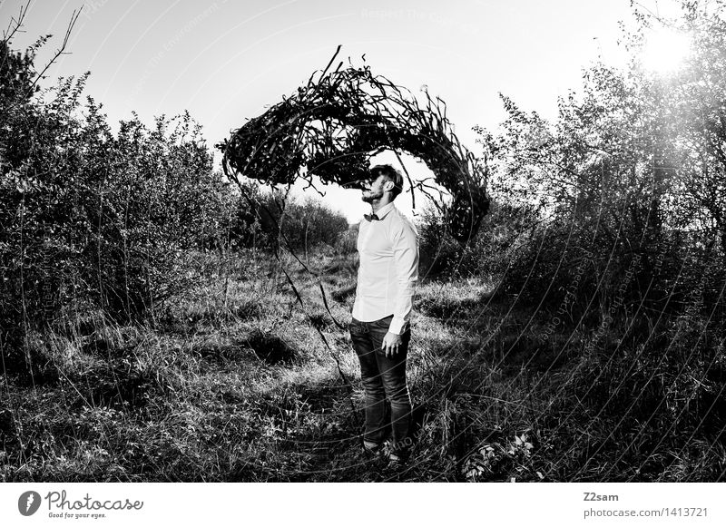 Es gibt keinen Löffel Lifestyle elegant Stil maskulin Junger Mann Jugendliche 30-45 Jahre Erwachsene Natur Landschaft Sonne Schönes Wetter Sträucher Mode Hemd