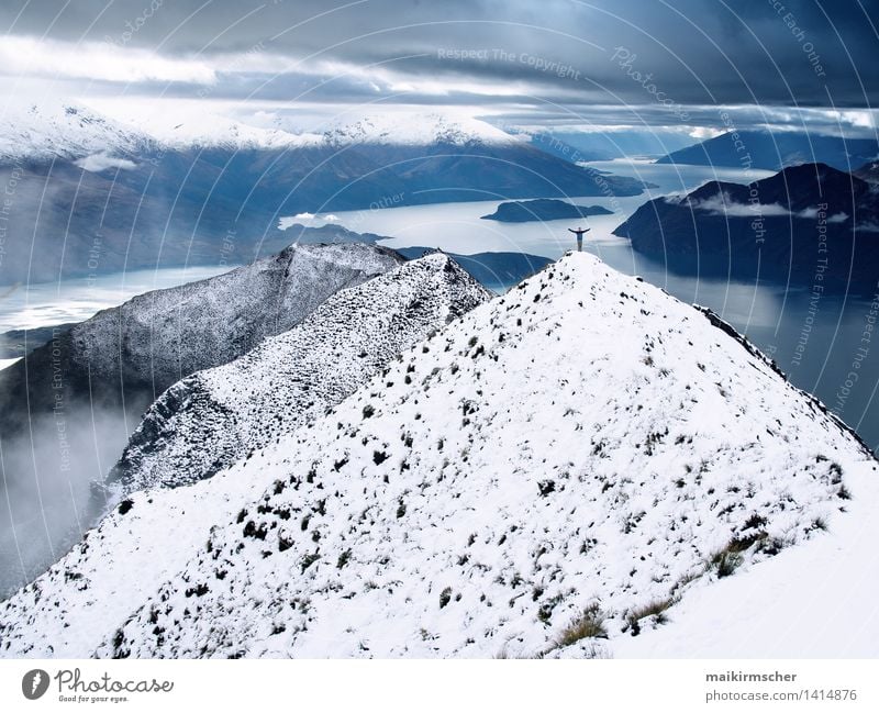 Unendliche Freiheit Fitness Zufriedenheit Erholung Ferien & Urlaub & Reisen Tourismus Abenteuer Ferne Winter Schnee Berge u. Gebirge wandern Landschaft Wasser