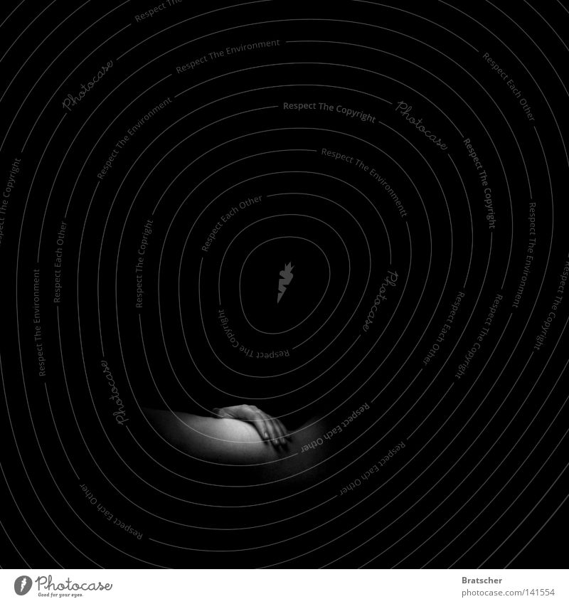Re: Dopamine Levels Hand Körper Frau Nacht Hüfte liegen Finger dunkel träumen Märchen Fee Streicheln trösten Erzählung Freundschaft Partnerschaft Verabredung