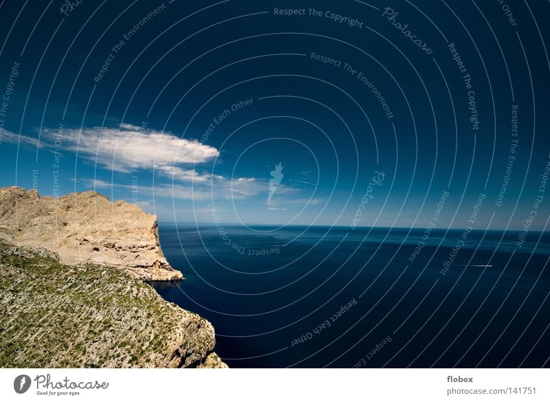 Meer again Insel Küste Klippe Festland Wasser See Duft Meerwasser Möwe Wasserfahrzeug Spanien Mallorca Cap Formentor Berge u. Gebirge hoch steil Spitze Felsen