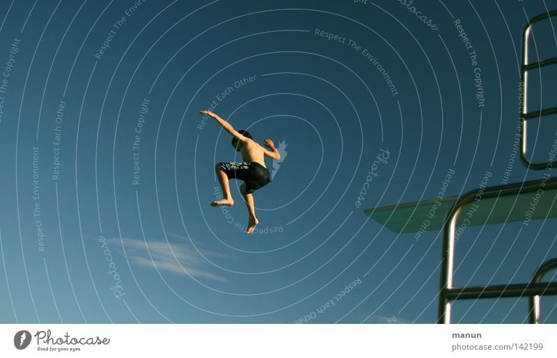 air chair Salto schwarz weiß türkis Wolken Luft Himmel Sport Freizeit & Hobby Gesundheit Körperbeherrschung Kick springen Jugendliche Mann Aktion Lebensfreude