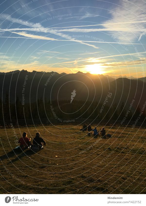 Ende eines Herbstsommertags Tourismus Ausflug Freiheit Sommer Berge u. Gebirge wandern Mensch maskulin feminin Freundschaft Erwachsene 6 Menschengruppe