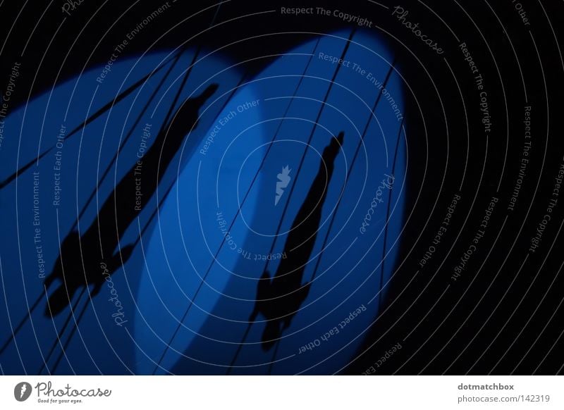 Silhouette Schatten Artist Zirkus blau Alkoholisiert Kunst Kultur Trapez blue black bluish