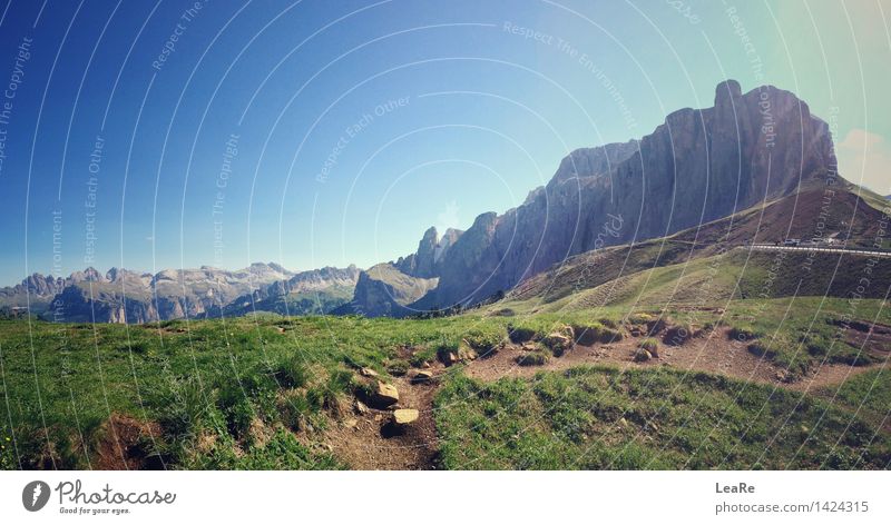 Sella Ronda - view of the mountain massif in the dolomite alps Ferien & Urlaub & Reisen Tourismus Ausflug Abenteuer Ferne Freiheit Fahrradtour Sommer