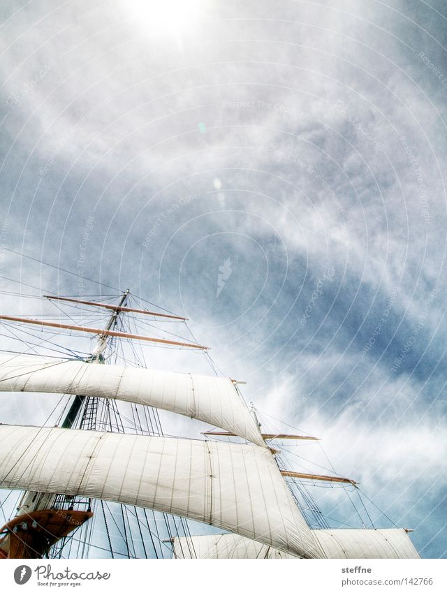 windjammer Segeln Segelboot Segelschiff Pirat Meer Wasserfahrzeug Marine maritim See Luft Kapitän Kreuzfahrt HDR Schifffahrt historisch Dreimaster Viermaster