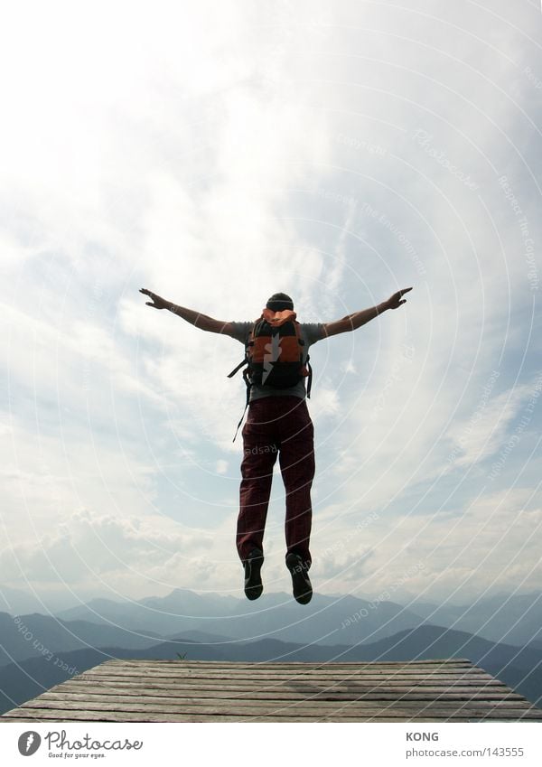 feder oben fliegen springen Himmel blau Schönes Wetter Blauer Himmel Energie aufwärts Flugsportarten Leidenschaft Blindflug Flughafen Geschwindigkeit UFO hüpfen