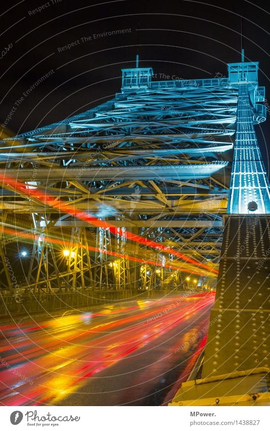 lightning Brücke Bauwerk Architektur Sehenswürdigkeit Wahrzeichen Denkmal Verkehr Verkehrsmittel Verkehrswege Personenverkehr Öffentlicher Personennahverkehr