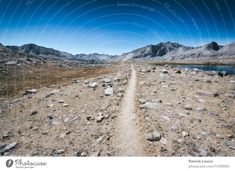 Weg durch die Mitte Ferien & Urlaub & Reisen Ausflug Abenteuer Ferne Freiheit Umwelt Natur Landschaft Urelemente Erde Sand Luft Himmel nur Himmel Sommer Klima