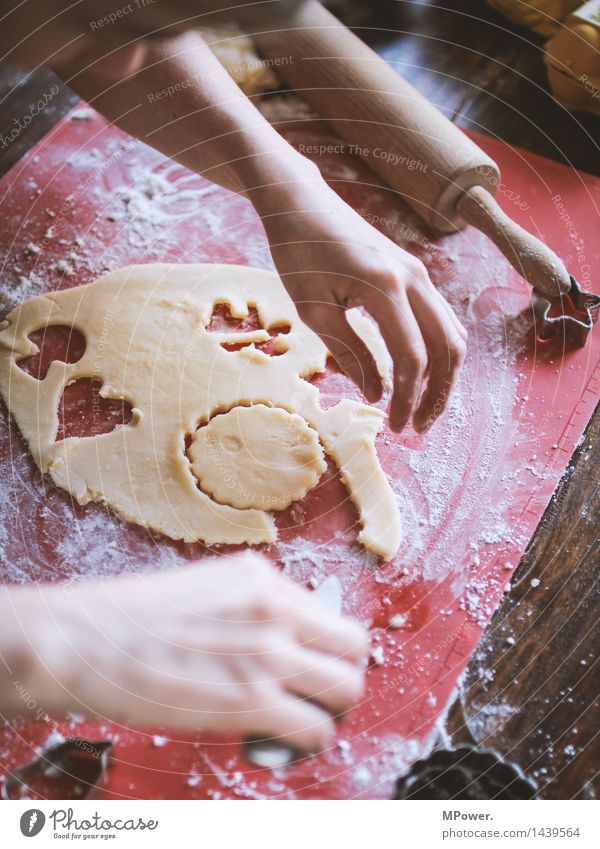 ..rauspulen.. Lebensmittel Getreide Teigwaren Backwaren Dessert Süßwaren Ernährung Bioprodukte Vegetarische Ernährung Fingerfood Mensch maskulin Junger Mann