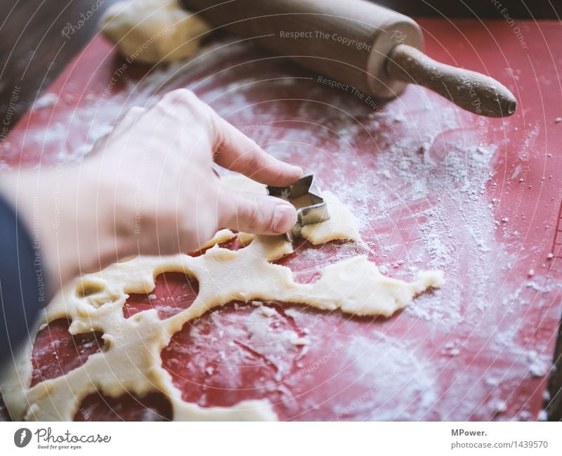 sternebäcker Lebensmittel Getreide Teigwaren Backwaren Dessert Süßwaren Ernährung Bioprodukte Vegetarische Ernährung Fingerfood Handarbeit Kind Mensch maskulin