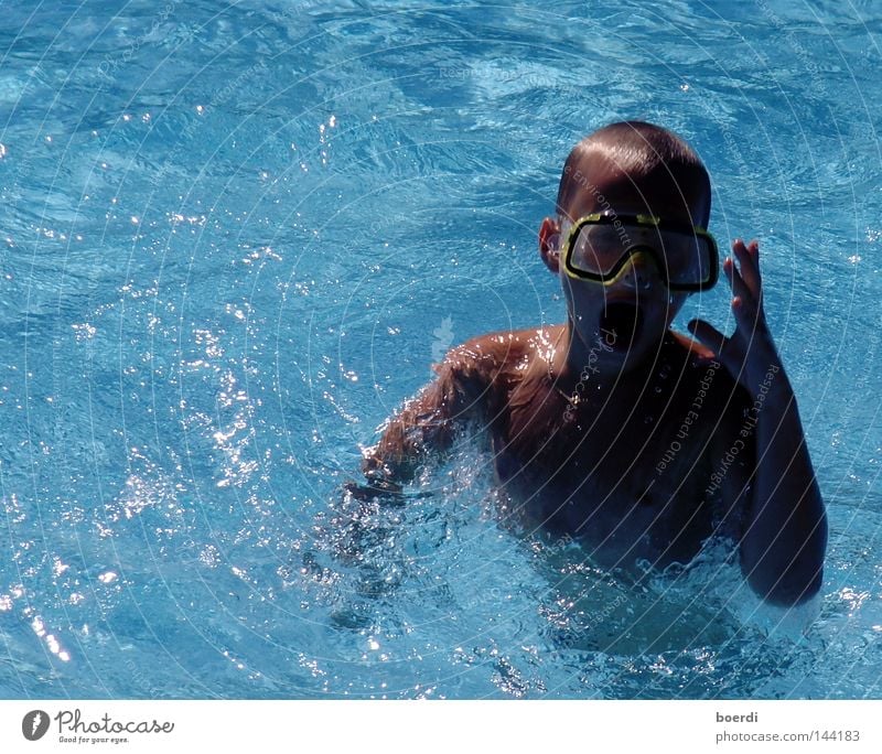 lUftschnappen Freude schön Schwimmen & Baden Freizeit & Hobby Ferien & Urlaub & Reisen Freiheit Sommer tauchen Schwimmbad Mensch maskulin Kindheit Jugendliche