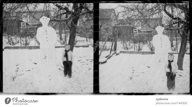 Fotoreisen in die Vergangenheit VIII negativ Mittelformat historisch Vorfahren Zeit Hund Winter Kind vergangen Erinnerung unschuldig finden Gefühle Fotografie