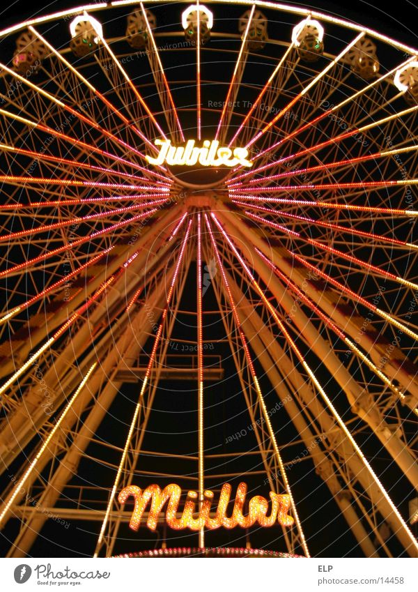 Riesenrad Jahrmarkt Nacht Schausteller Freizeit & Hobby Licht Freude fahrendes Volk hoch