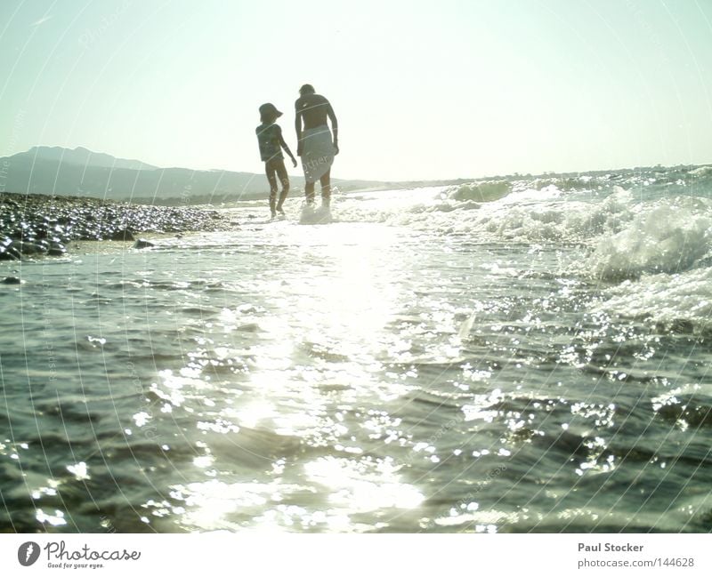 Meer Kos Griechenland Mensch Wasser Sonne Wellen Strand See Fluss Wassertropfen Tropfen Mädchen Frau Mutter Kind Fröhlichkeit Sommer Schwimmen & Baden Licht