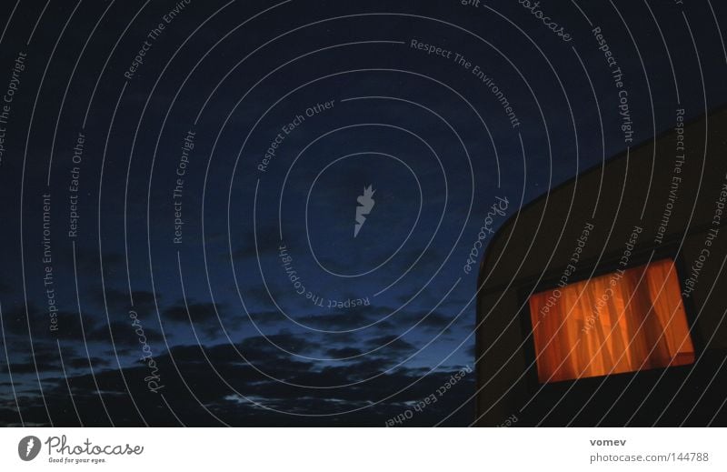 Horizontales Gewerbe Abend Camping orange Vorhang Himmel blau Erholung Ferien & Urlaub & Reisen dunkel Dienstleistungsgewerbe Abenddämmerung