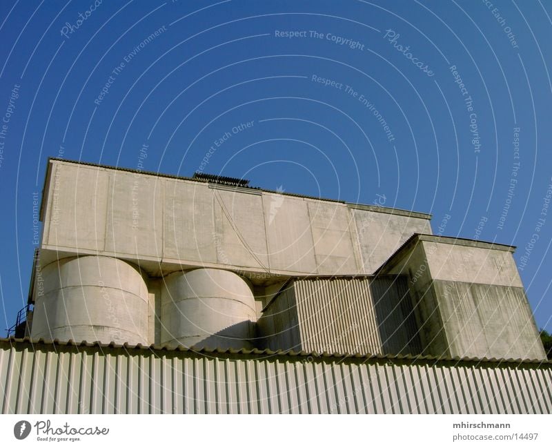 silo des himmels Silo Steinbruch Gebäude Haus Beton grau Architektur Himmel