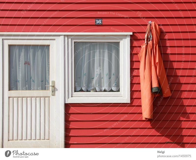 geometrisch | mit Anhang... Dorf Haus Gebäude Architektur Mauer Wand Fenster Tür Gardine Hose Jacke Regenbekleidung Holz Ziffern & Zahlen hängen authentisch