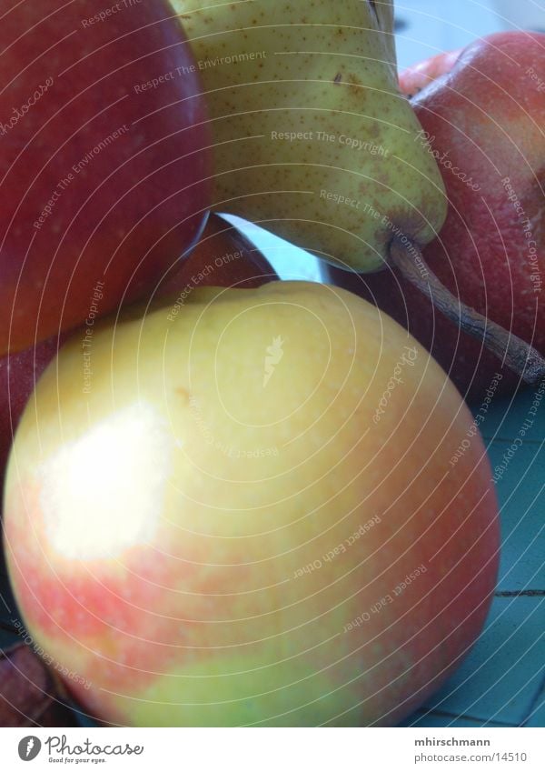 obst rot Ernährung Frucht Birne Apfel grün-blau