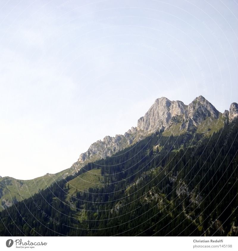 Berg See gefroren Eis Berge u. Gebirge Alpen Landschaft Schneelandschaft Winter rot Schlittschuhlaufen Gebirgssee Felsen blau wandern Bergsteigen Herbst Himmel