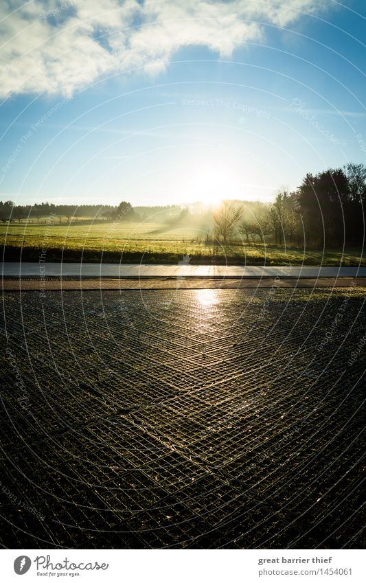 Dezembermorgen Umwelt Natur Landschaft Erde Himmel Wolken Horizont Sonne Sonnenaufgang Sonnenuntergang Wetter Schönes Wetter Beton blau braun mehrfarbig gelb