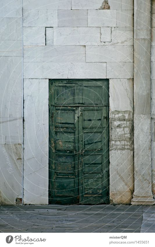 Grüne Tür. Dorf Fischerdorf Kleinstadt Menschenleer Haus Einfamilienhaus Traumhaus Hütte Kirche Tor Bauwerk Gebäude Architektur Mauer Wand Fassade ästhetisch