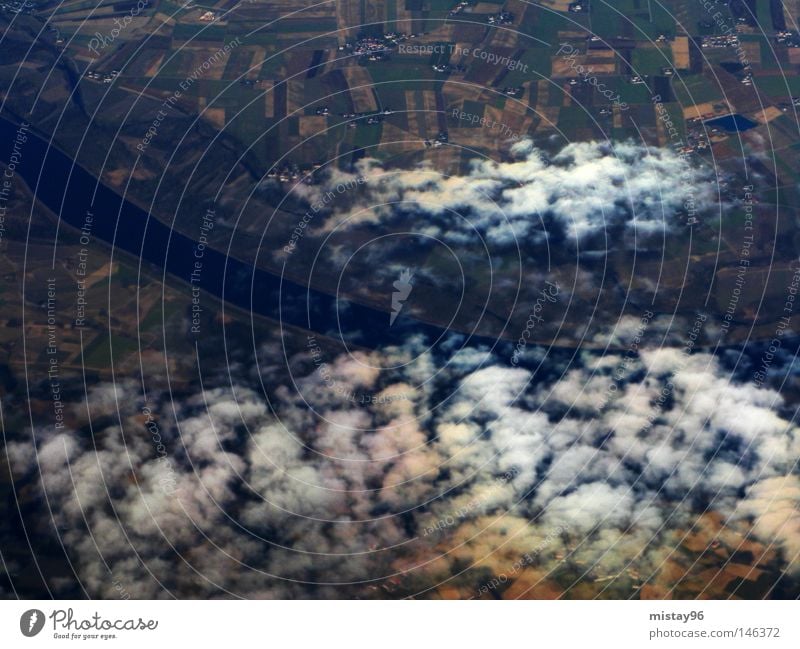 above the clouds Österreich Wolken Luft Fluss Bach Luftverkehr Himmel air Amerika danube airplane flight Donau oben