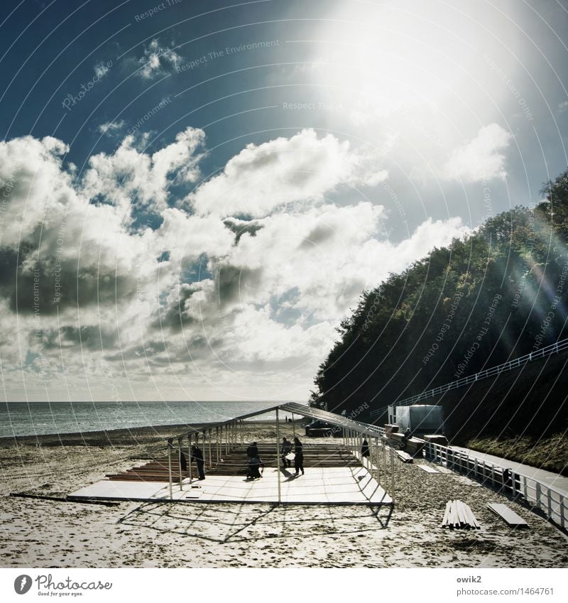 Nach dem Oktoberfest Mensch Menschengruppe Umwelt Natur Landschaft Himmel Wolken Horizont Klima Schönes Wetter Strand Ostsee hell Idylle Teamwork