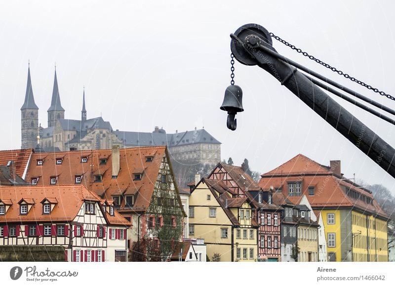 abgehakt Nebel Bamberg Bayern Franken Stadt Stadtzentrum Altstadt Menschenleer Haus Kirche Dom Hafen Fachwerkhaus Häuserzeile Fassade hängen historisch grau rot