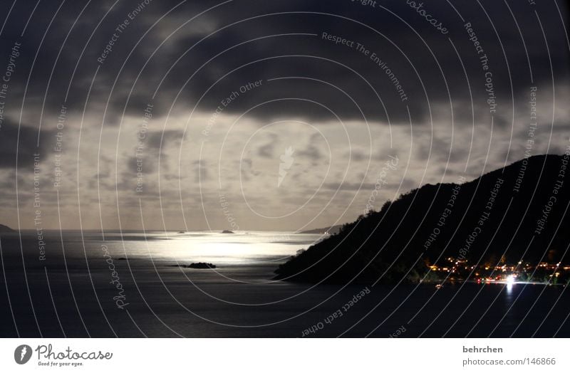 der mond ist aufgegangen Seychellen Indischer Ozean Flitterwochen Meer Wolken Nacht Romantik träumen Aussicht Trauminsel Licht Mondschein dunkel Denken Physik